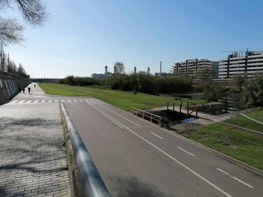 Piso Pl 2B, 20Min Plaza Cataluna Sant Adria de Besos Apartment
